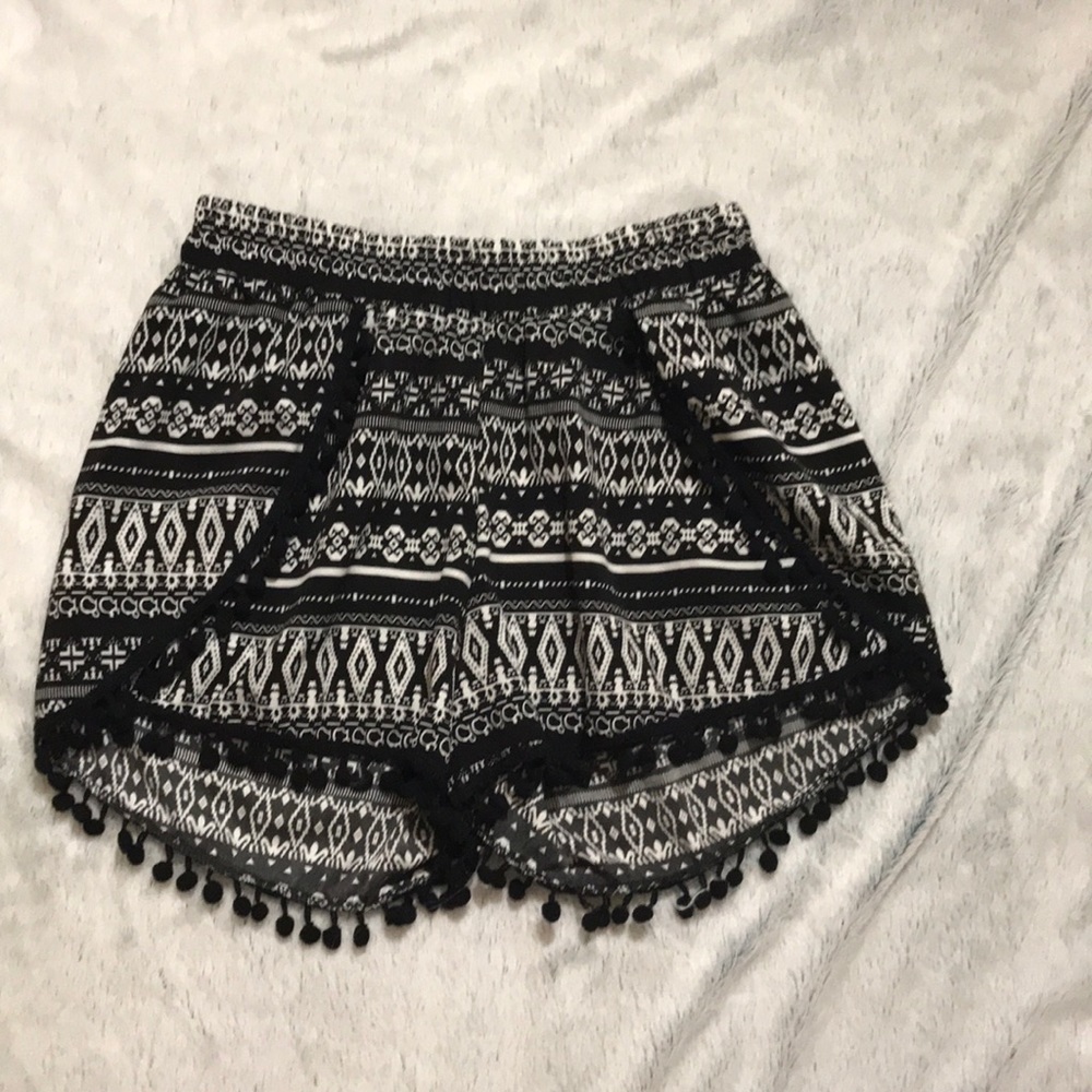 Pompom Shorts
